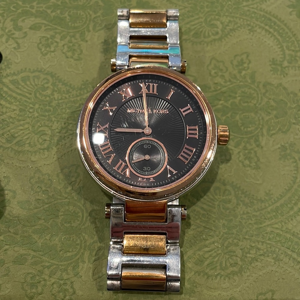 Michael Kors watch in great condition!